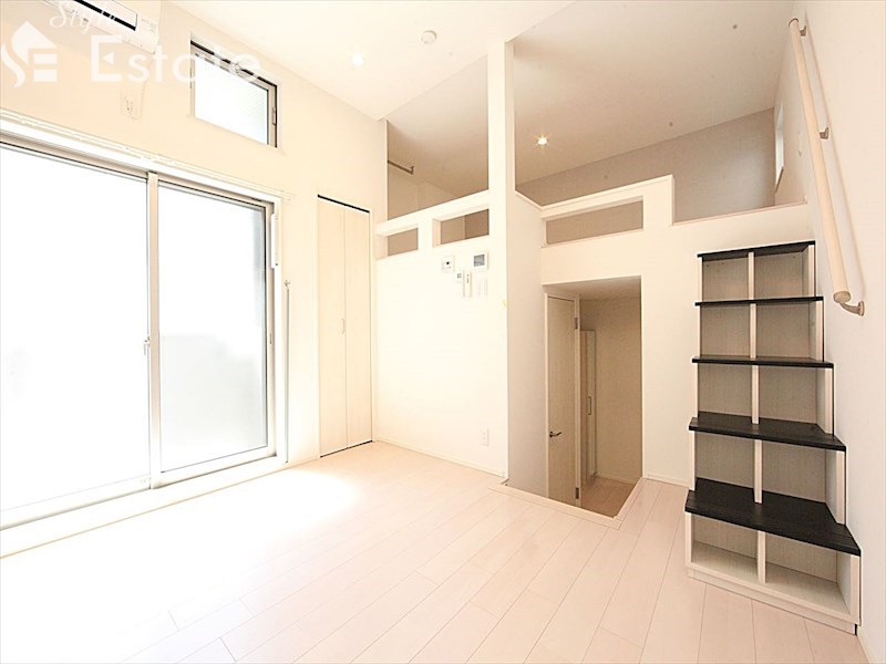 居室・リビング　内装