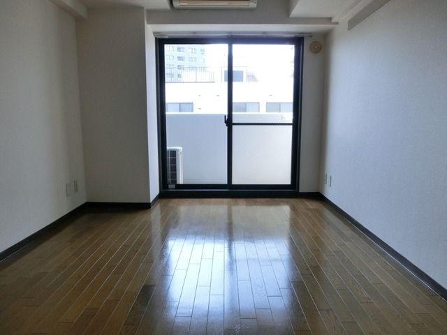 居室・リビング　人気のフローリングのお部屋