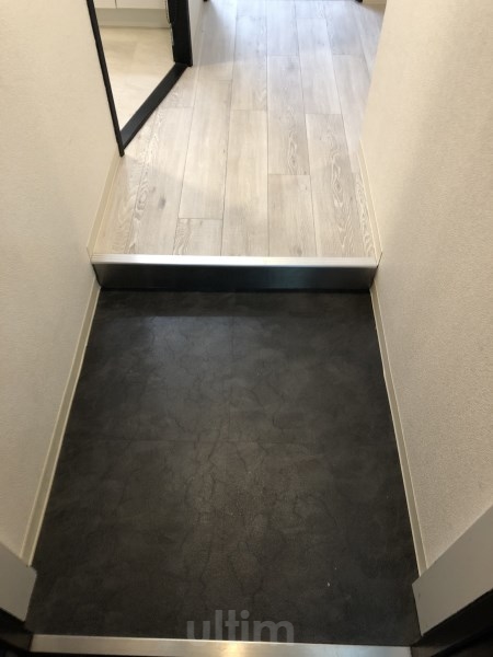 玄関　※同タイプの他のお部屋です