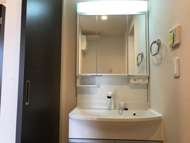 洗面設備　洗髪洗面化粧台