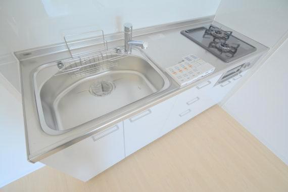 キッチン　オシャレなシステムキッチン。お料理好きには嬉しいですね。