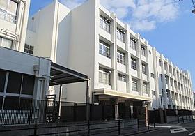 中学校　大阪市立城東中学校（中学校）まで410m