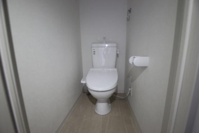 トイレ　※別室の参考写真の為、現況優先です。