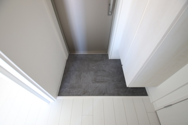 玄関　※別室の参考写真の為、現況優先です。