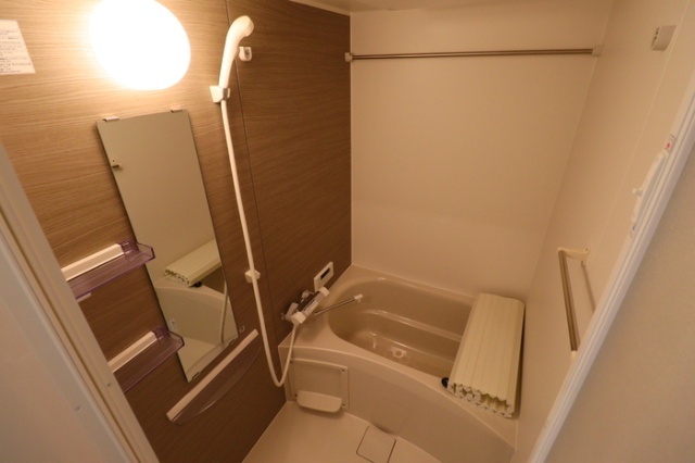 バス・シャワールーム　※（参考）同施工会社、同商品のお部屋です。