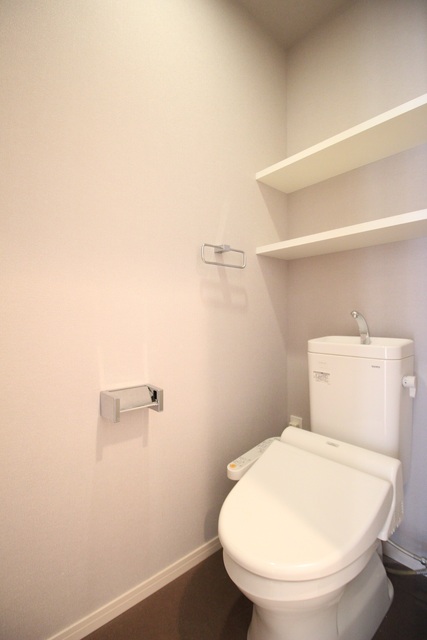 トイレ　☆温水洗浄便座付きトイレ☆