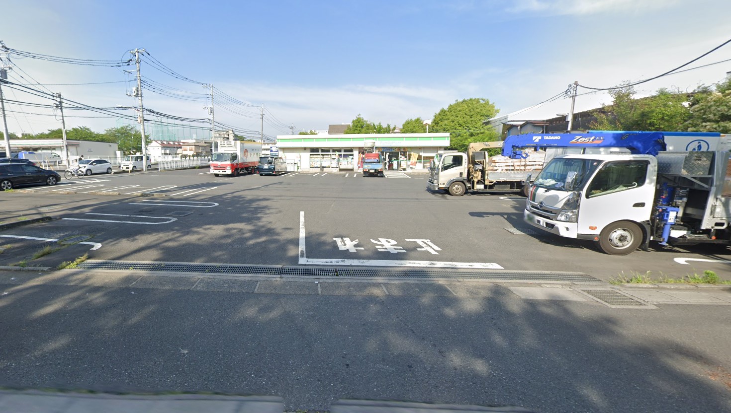 コンビニ　ファミリーマートさいたま新中里店（コンビニ）まで761m