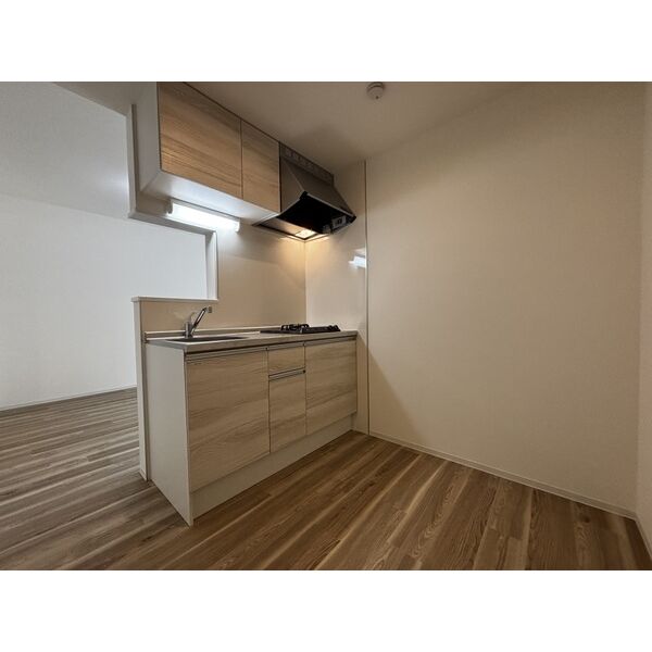 キッチン　同シリーズの内装写真となります