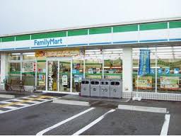 コンビニ　ファミリーマート 東安堵店（コンビニ）まで371m