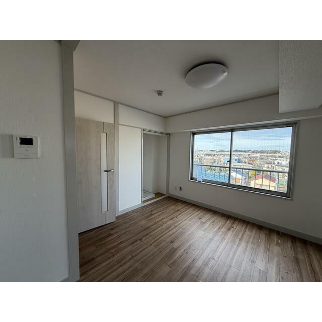 居室・リビング　使いやすい形の為、レイアウトを楽しめます♪