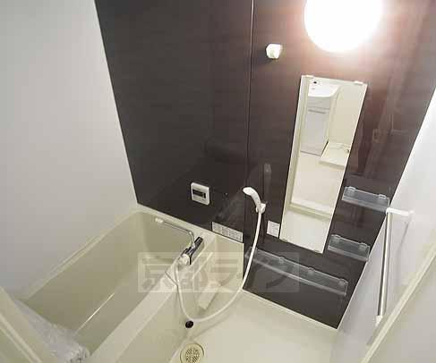 バス・シャワールーム　かっこいいお風呂ですねー