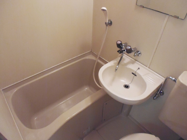 バス・シャワールーム　バスルームも綺麗です。