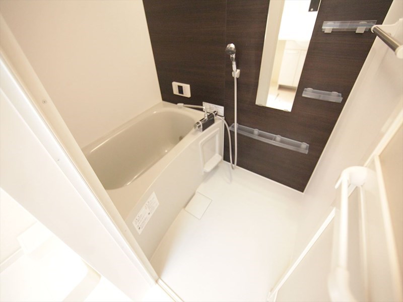 バス・シャワールーム　追い焚き・オートバス機能付お風呂