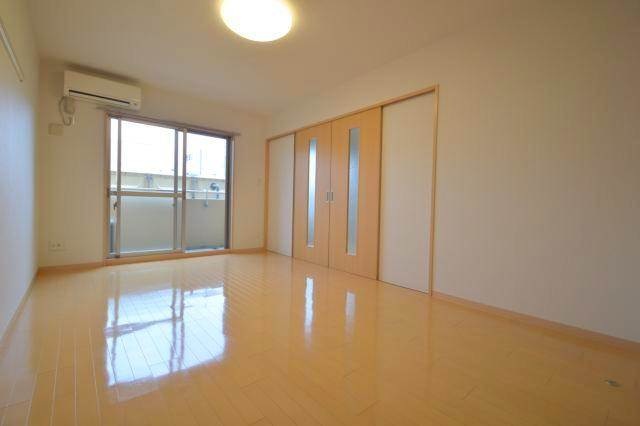 居室・リビング　日当たり良好