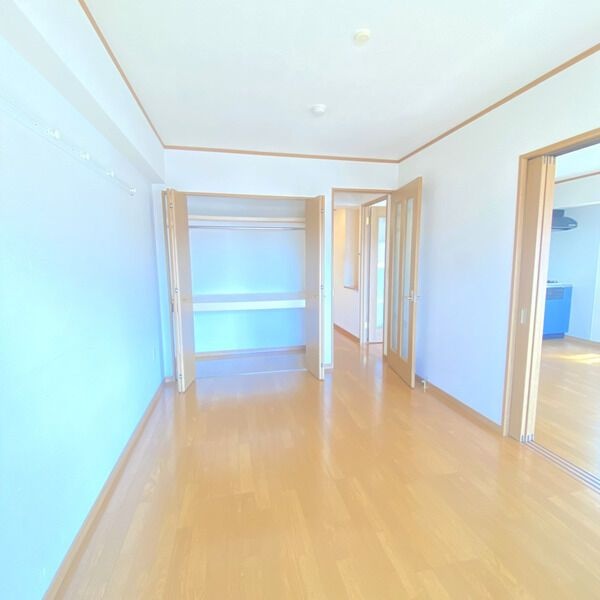 その他部屋・スペース　広くて明るい寝室