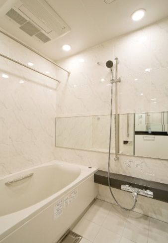 バス・シャワールーム　※別部屋参考写真