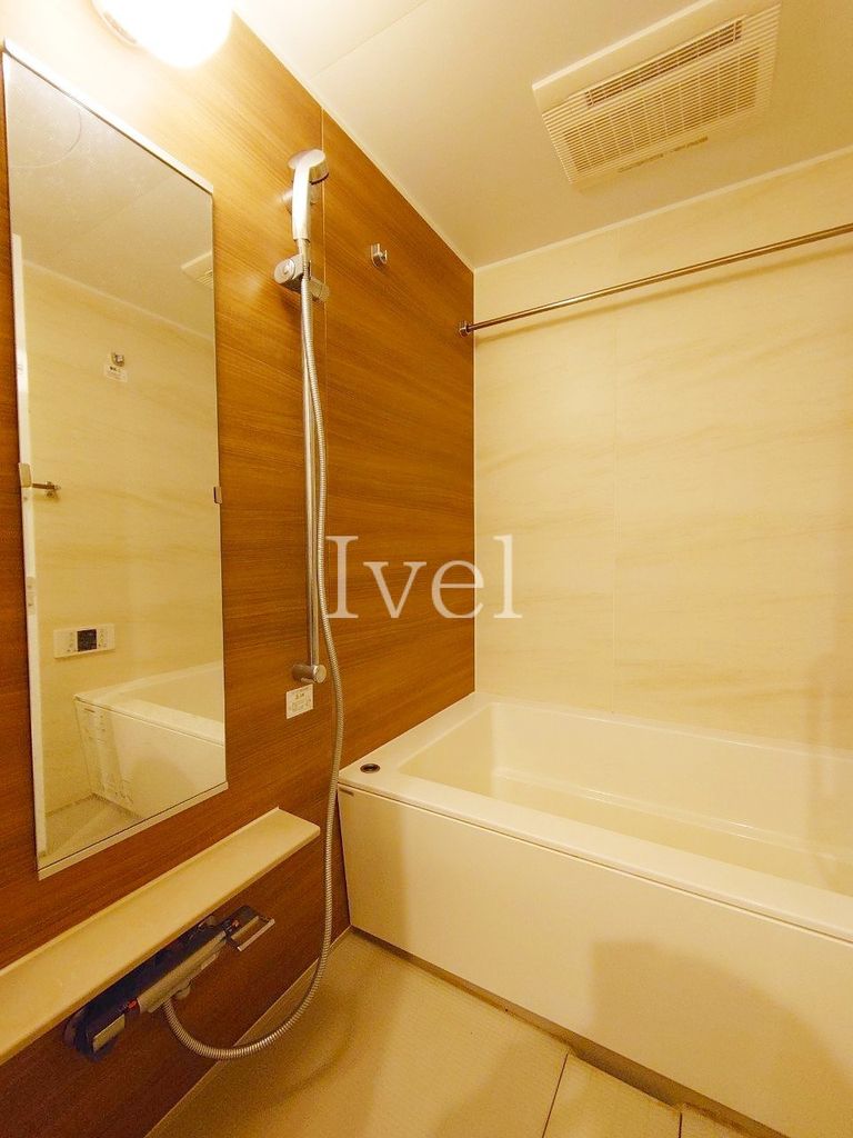 バス・シャワールーム　バス