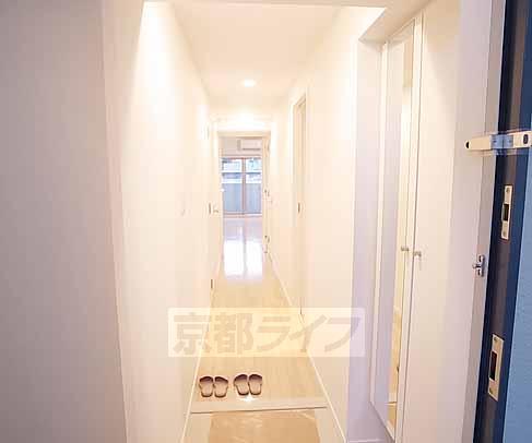 玄関　実際のお部屋の写真ではありません