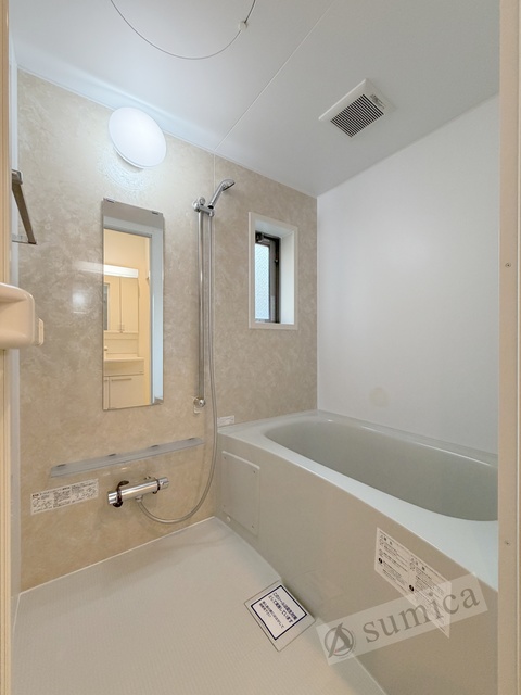 バス・シャワールーム　追い炊き付きバスルーム♪♪