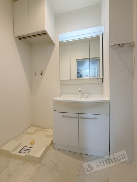 洗面設備　洗面脱衣所付き！独立洗面台が便利です♪♪