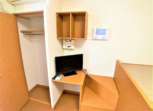 収納　ハンガーパイプ付のクローゼット