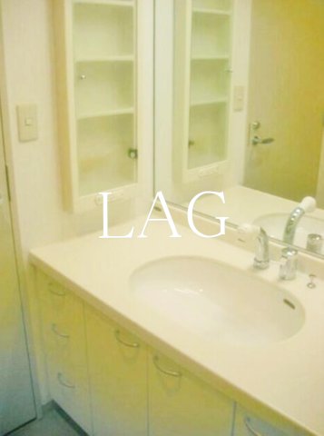 洗面設備　洗面台です。