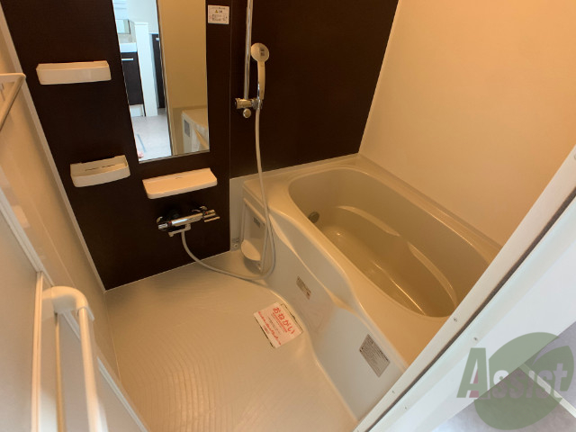 バス・シャワールーム　追い焚きがついているのでいつでも温かいお風呂に入れます。