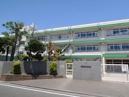 中学校　茨木市立南中学校（中学校）まで220m