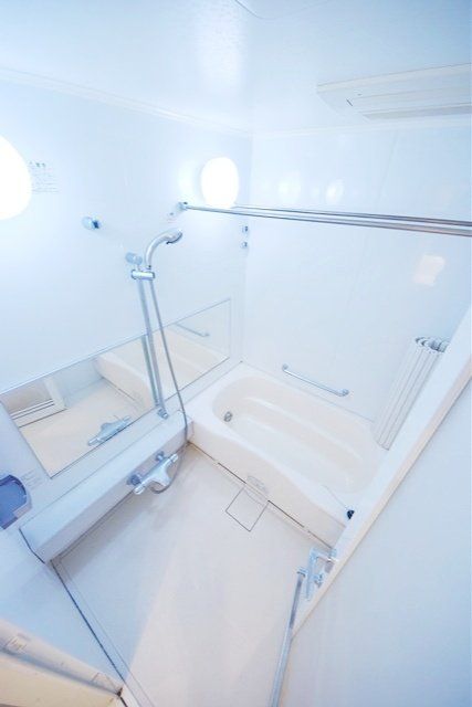 バス・シャワールーム　お問合せは(株)タウンハウジングレジデンス事業部【03-…