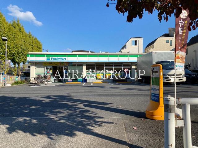 コンビニ　ファミリーマート浮間中央通り店（コンビニ）まで278m