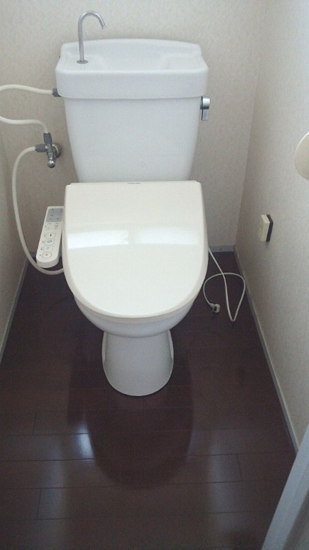 トイレ　現状優先となります