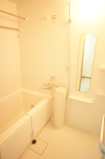 バス・シャワールーム　２０１９年６月浴室交換！追い焚き・浴室乾燥機能ございます♪