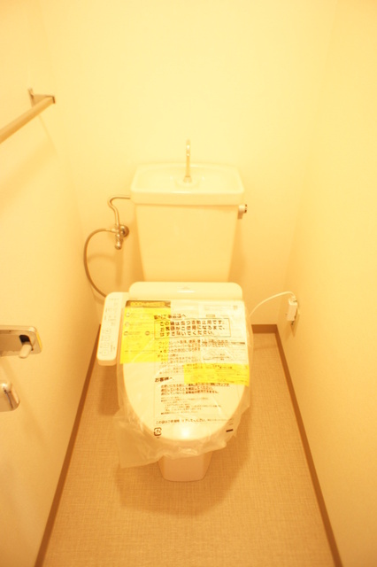 トイレ　２０１９年６月温水洗浄機能付便座新規設置！