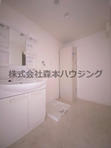 洗面設備　脱衣スペースもあります
