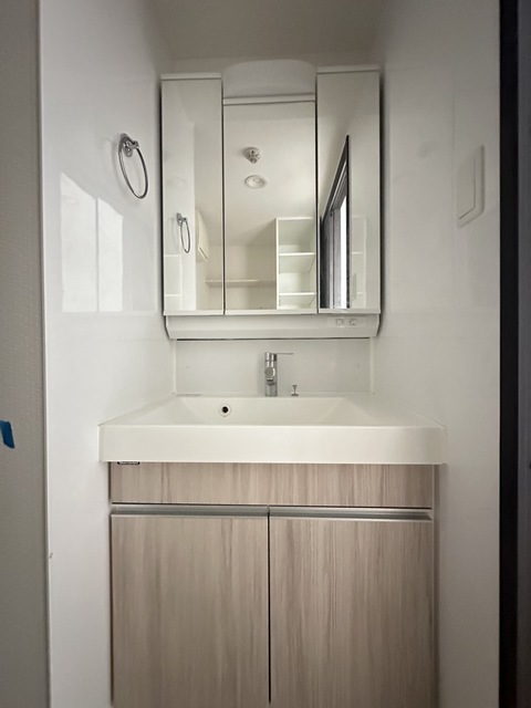 洗面設備　別部屋参考写真です