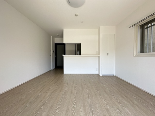 居室・リビング　別部屋参考写真です