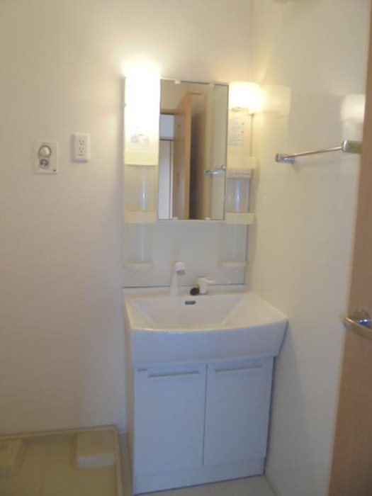 洗面設備　同等タイプのイメージ画像です。