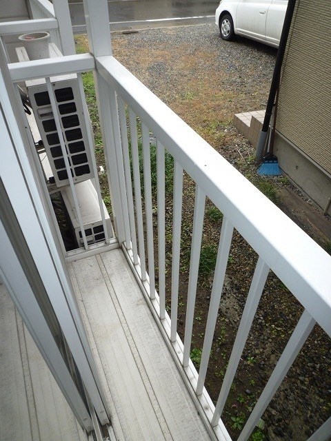 バルコニー　※写真は103号室のお部屋です。