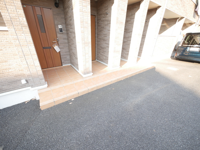 エントランス　★明るい配色のエントランスです★