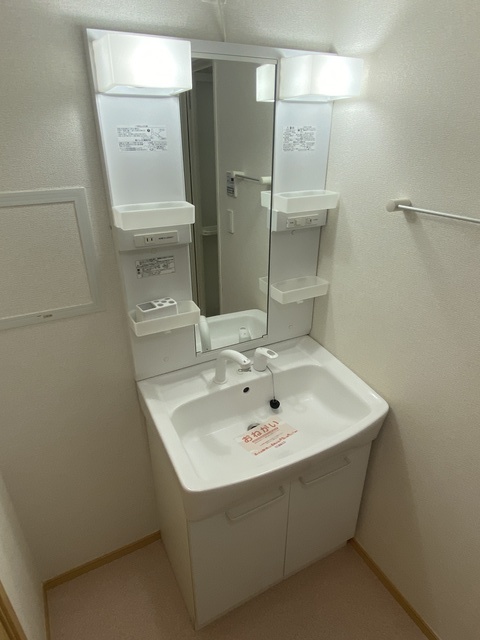 洗面設備　★人気の独立洗髪洗面化粧台で朝の準備にも便利ですね★