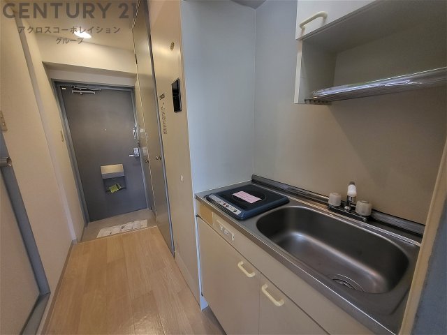 キッチン　シンプルでコンパクトなキッチンがついてます！