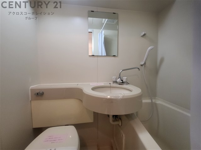 洗面設備　浴室内に洗面台付き！