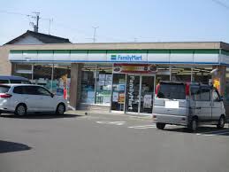 コンビニ　ファミリーマート一宮若年北店（コンビニ）まで620m