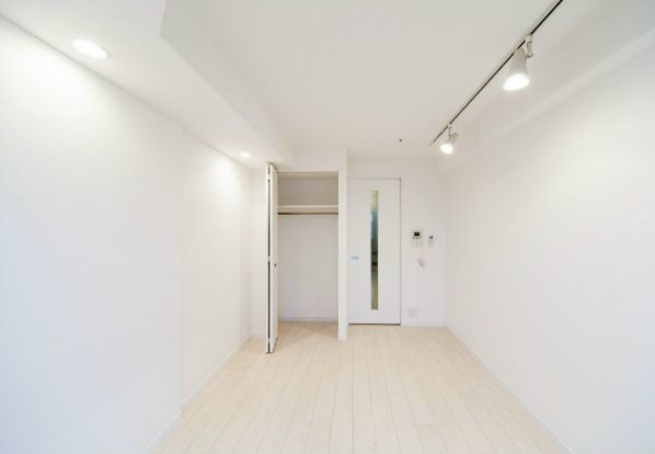 居室・リビング　別号室参考写真