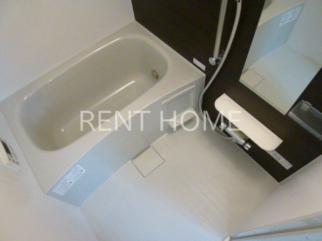 バス・シャワールーム　バスルームです。（追焚き・浴室乾燥機付）