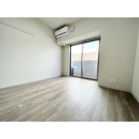 居室・リビング　室内