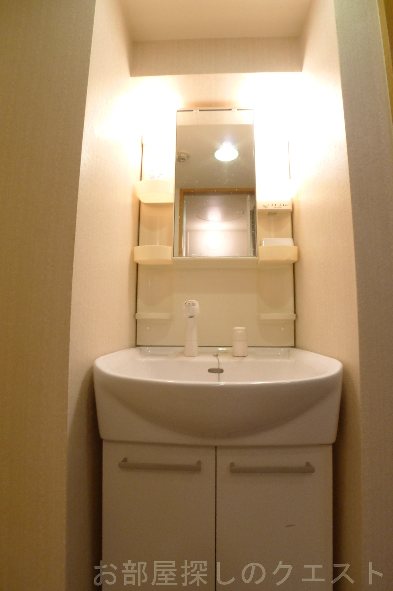 洗面設備　（写真は同仕様）