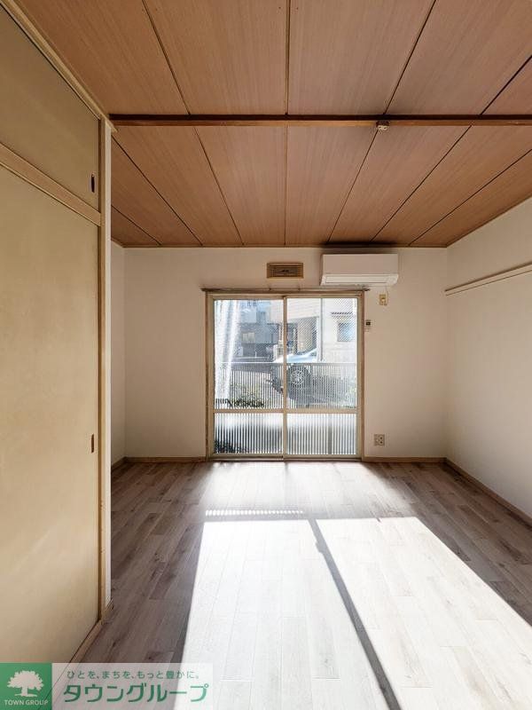 居室・リビング　エントランス