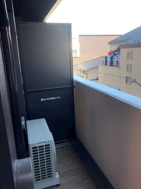 バルコニー　バルコニーあります