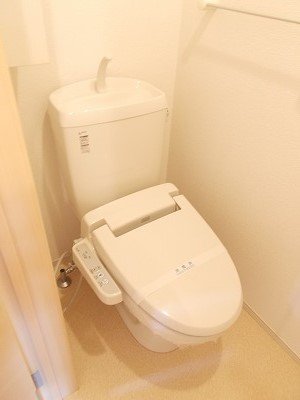 トイレ　清潔感のあるトイレです